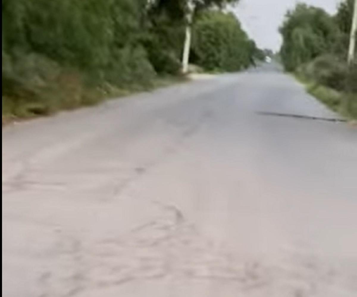 A través de redes sociales piden al alcalde de Otumba repavimentar el camino a San Miguel Xolco