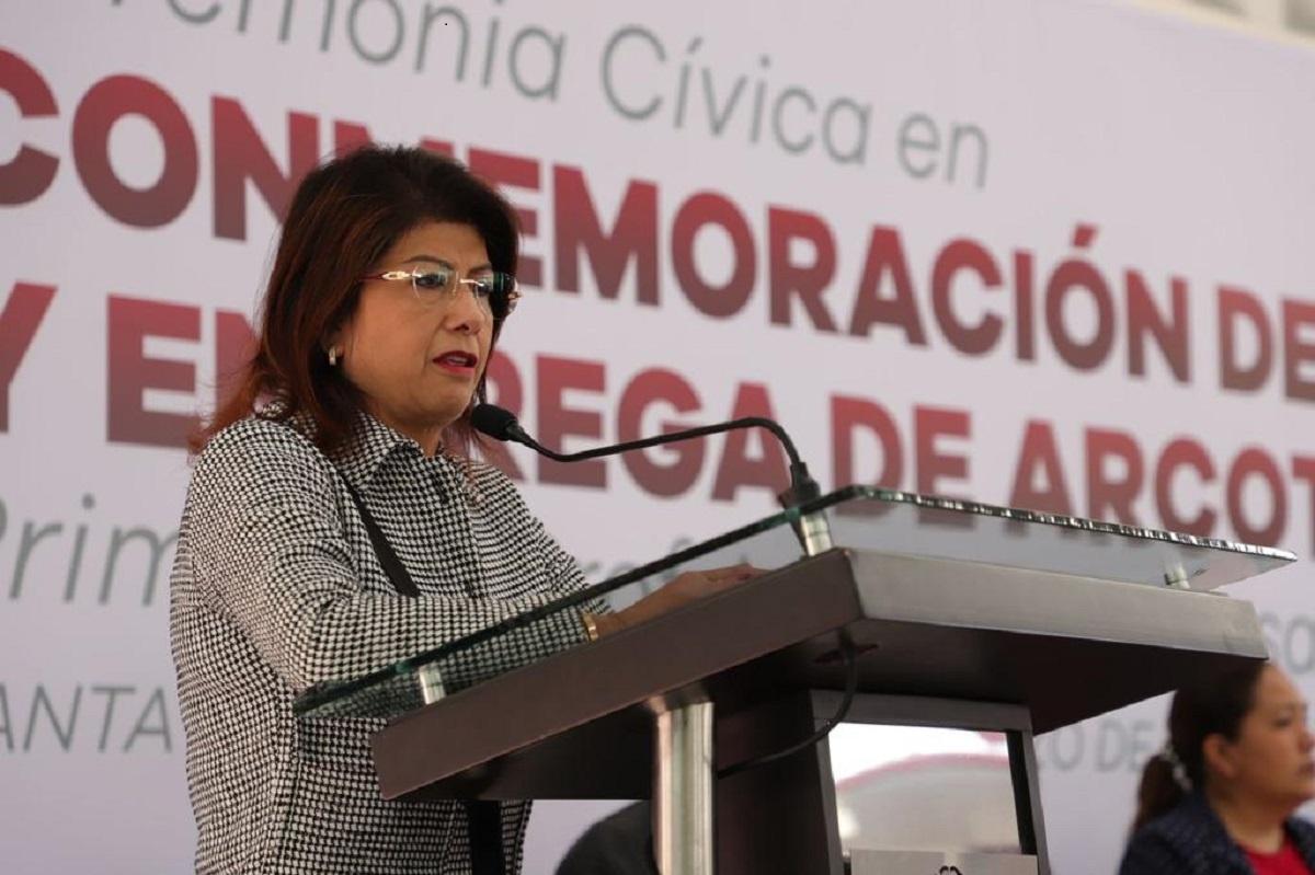 Suman 40 escuelas de Tecámac beneficiadas con arcotechos