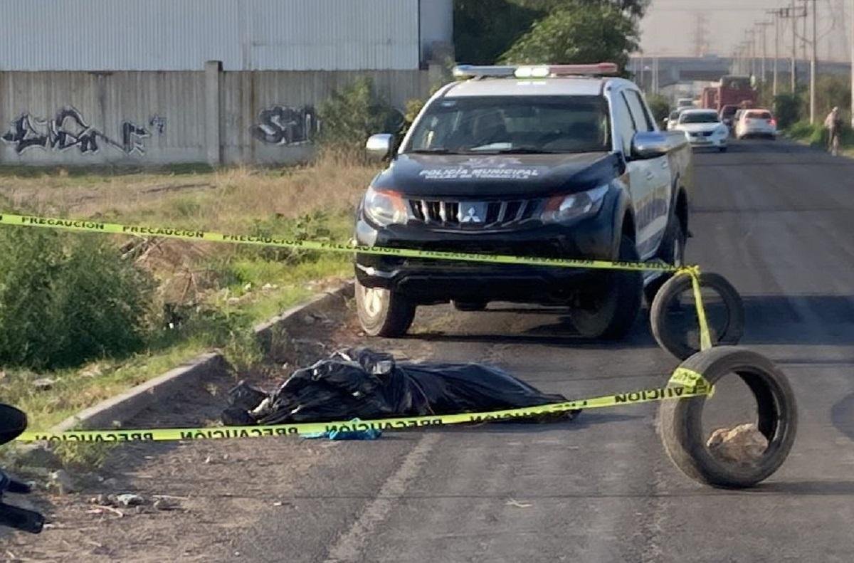 Dentro de una bolsa localizan un cuerpo sin vida 