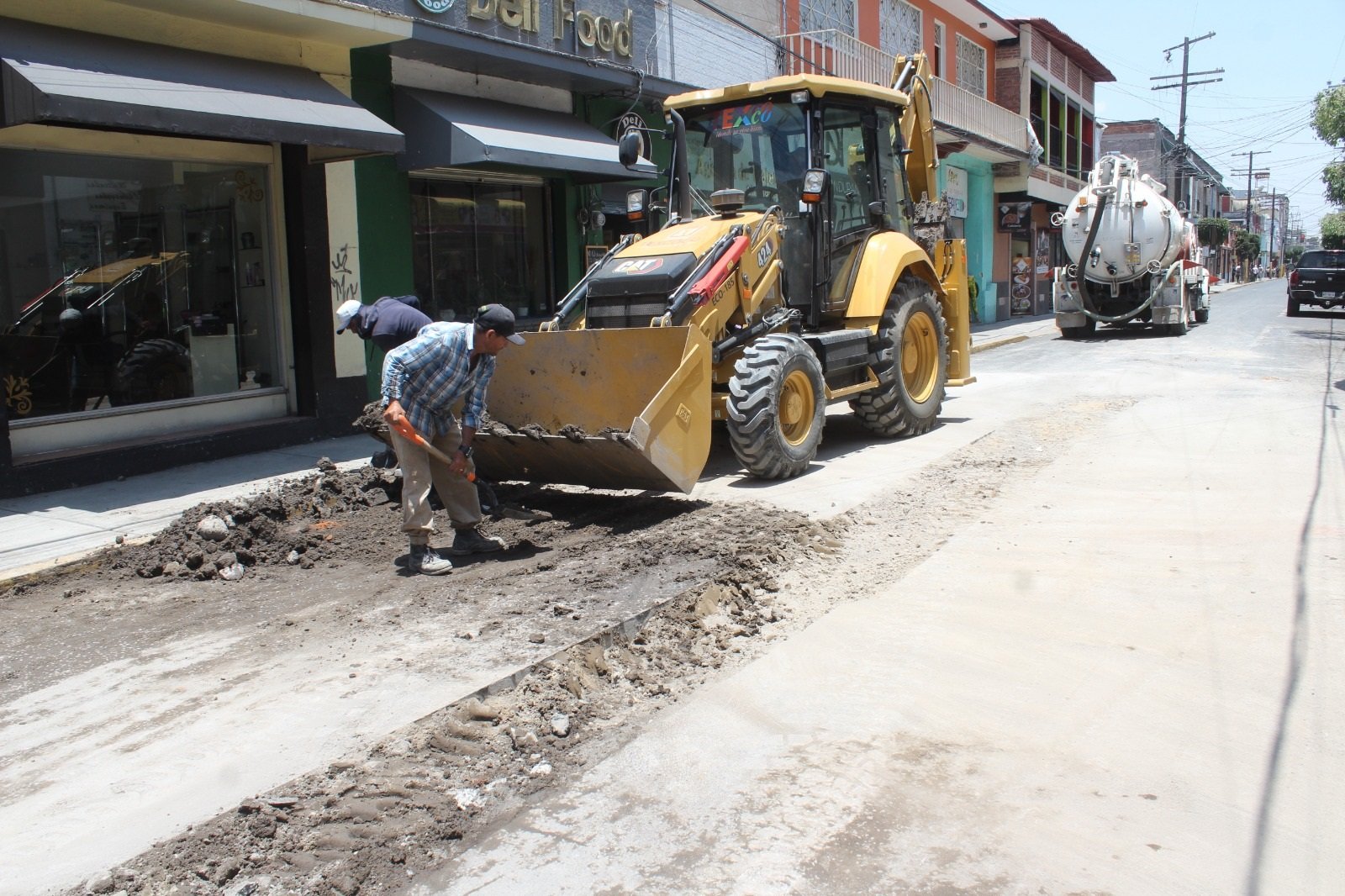 Reparan tubería colapsada en el centro de Texcoco 