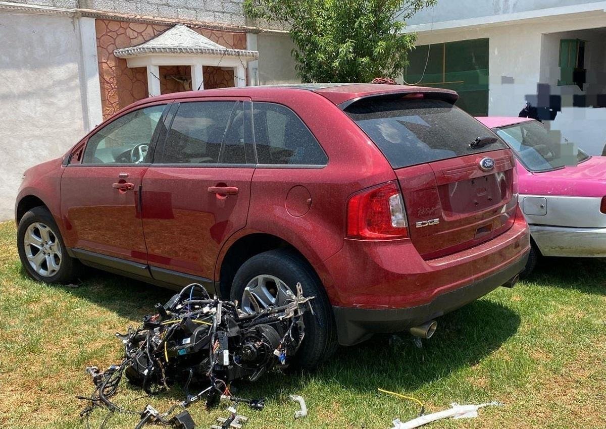 Aseguran en Acolman predio con vehículos robados 