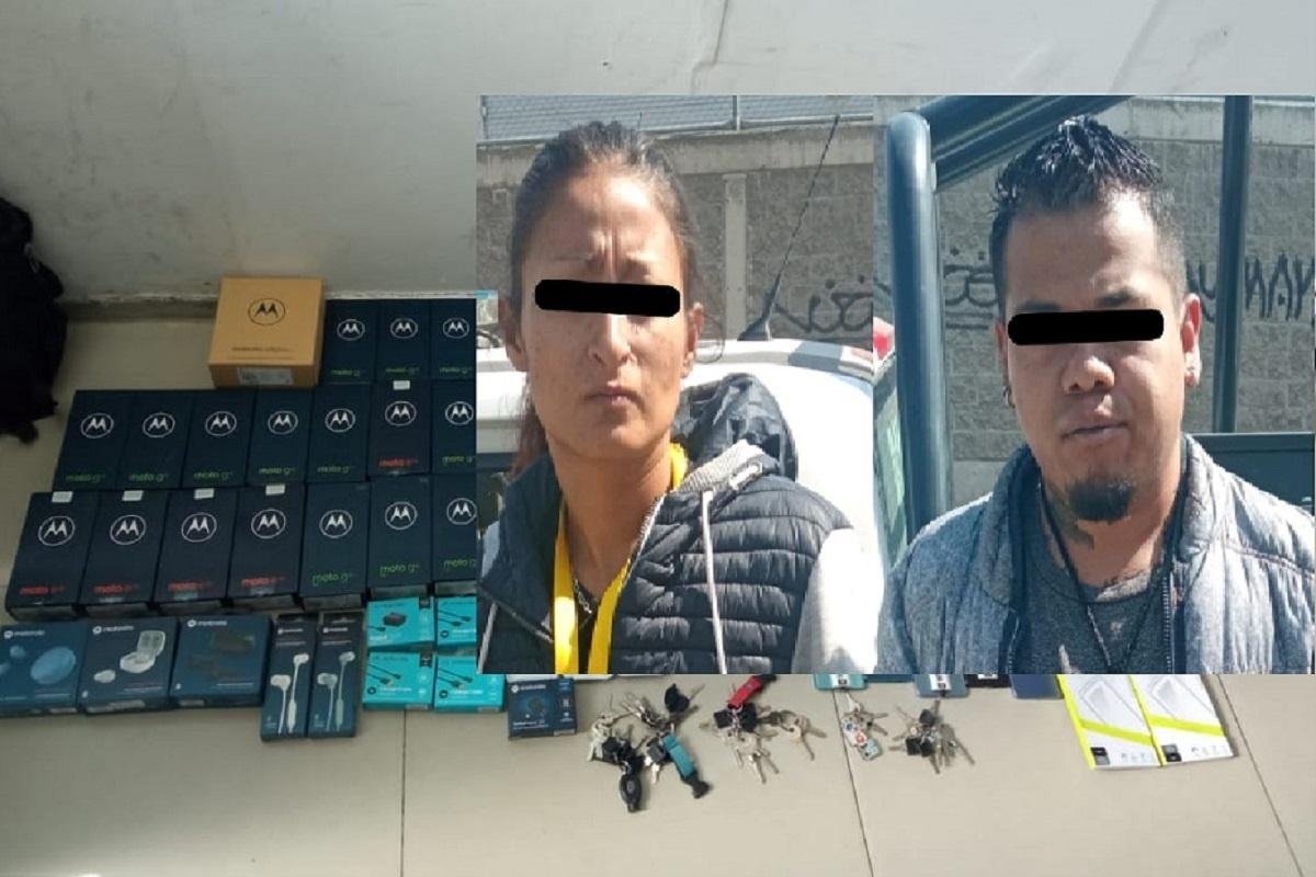 Detienen en Ecatepec a sujetos que robaron 50 teléfonos celulares de plaza comercial