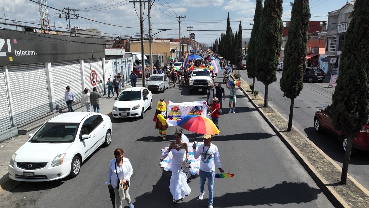 En ambiente de respeto y tolerancia se lleva a cabo la narcha del Orgullo Gay en Tecámac