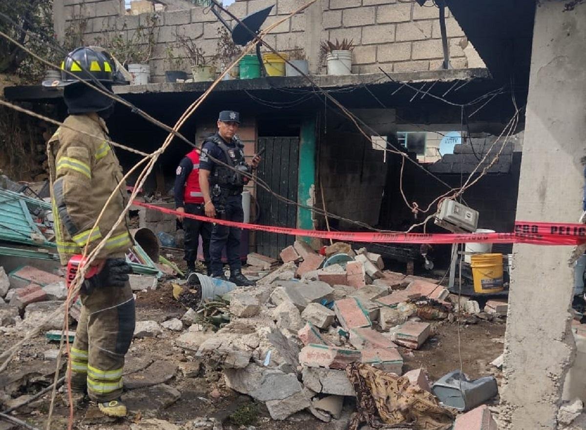 Explota y se encienda una vivienda en Ixtapaluca