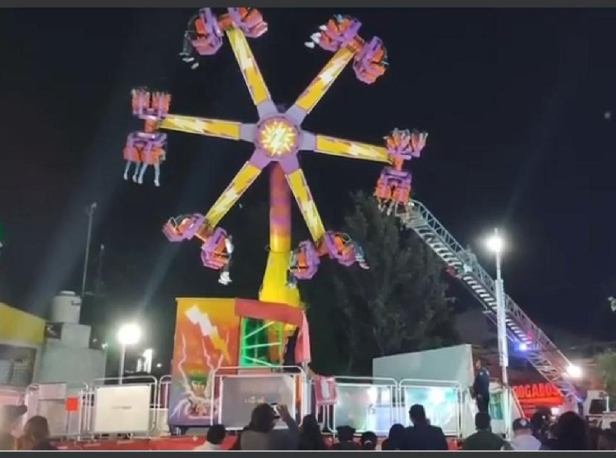 Falla juego mecánico en Coacalco 