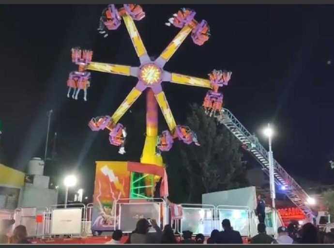 Falla juego mecánico en Coacalco 