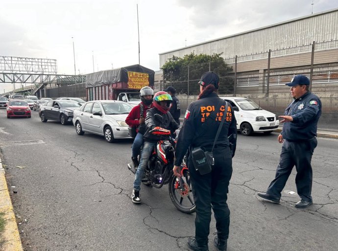 Detienen a sujeto con medio kilo de mariguana en operativo de revisión a motocicletas 