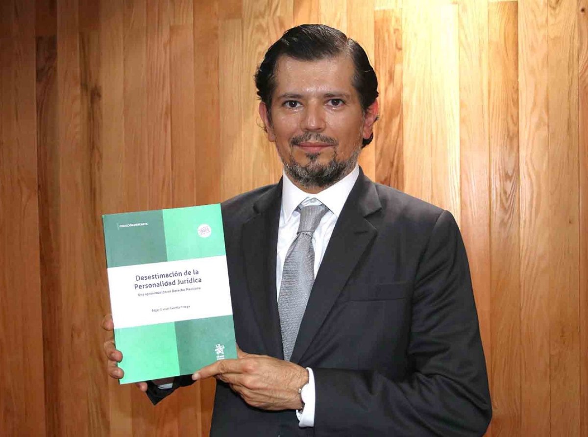 Presentan libro sobre derecho corporativo en la UAG