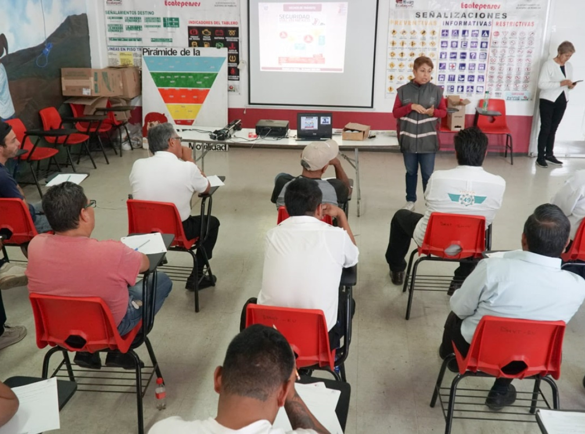 Conductores de Transporte Público de Ecatepec Reciben Capacitación en Seguridad