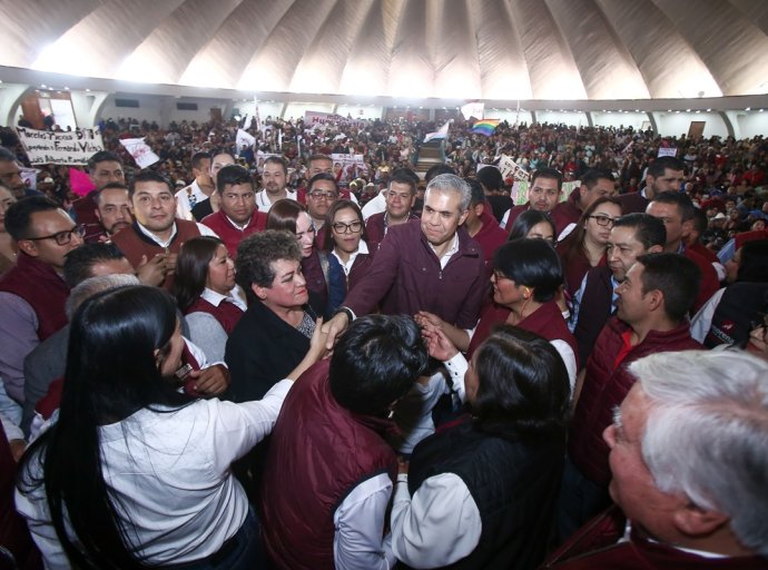 Fernando Vilchis Contreras Presenta Equipo de Líderes y Luchadores Sociales para Candidatura al Senado con Morena