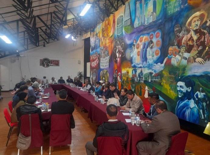 Sindicatos de Educación y Cultura Demandan Aumento Salarial del 9 al 35% para el Periodo 2023-2024