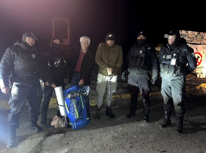 Operativo Exitoso: Policías de Alta Montaña Localizan a Individuo Perdido en el Volcán Iztaccíhuatl