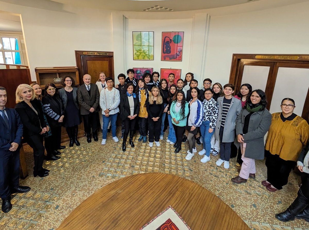 Intercambio Académico UNAM-Francia: Alumnos de la ENP Participan en Clases en París