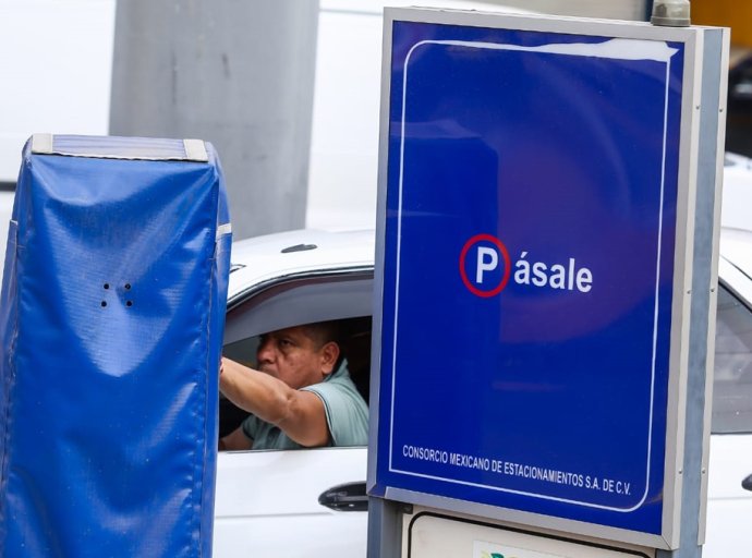 Clientes denuncian Cobros Ilegales en Estacionamiento de Central de Abastos de Ecatepec