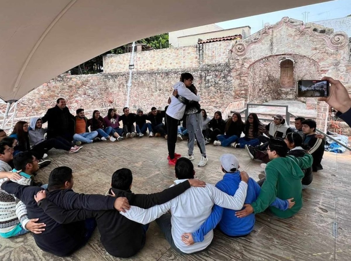 Celebrando el Poder de los Abrazos: Taller Gratuito en el Día Internacional del Abrazo