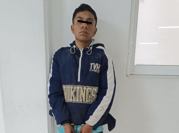 Detenido por Manejar Motocicleta Reportada como Robada