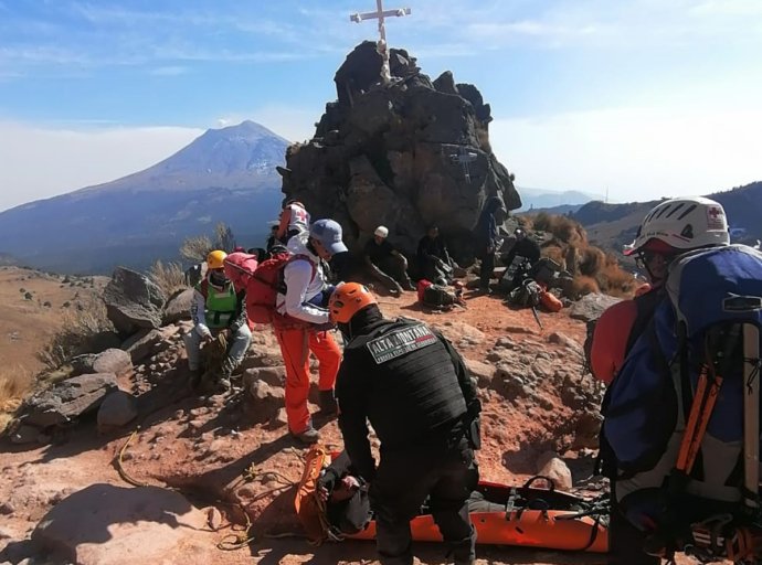 Rescatan a Visitante Lesionado en el Volcán Iztaccíhuatl