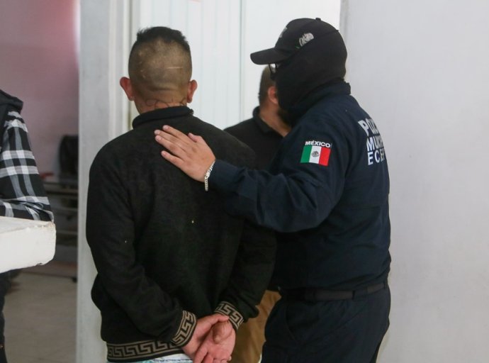Detenido en Ecatepec individuo buscado por robo agravado en la CDMX