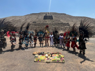 Ceremonia de Bendición de Semillas Sagradas en Teotihuacán: Danza y Plegarias por las Lluvias
