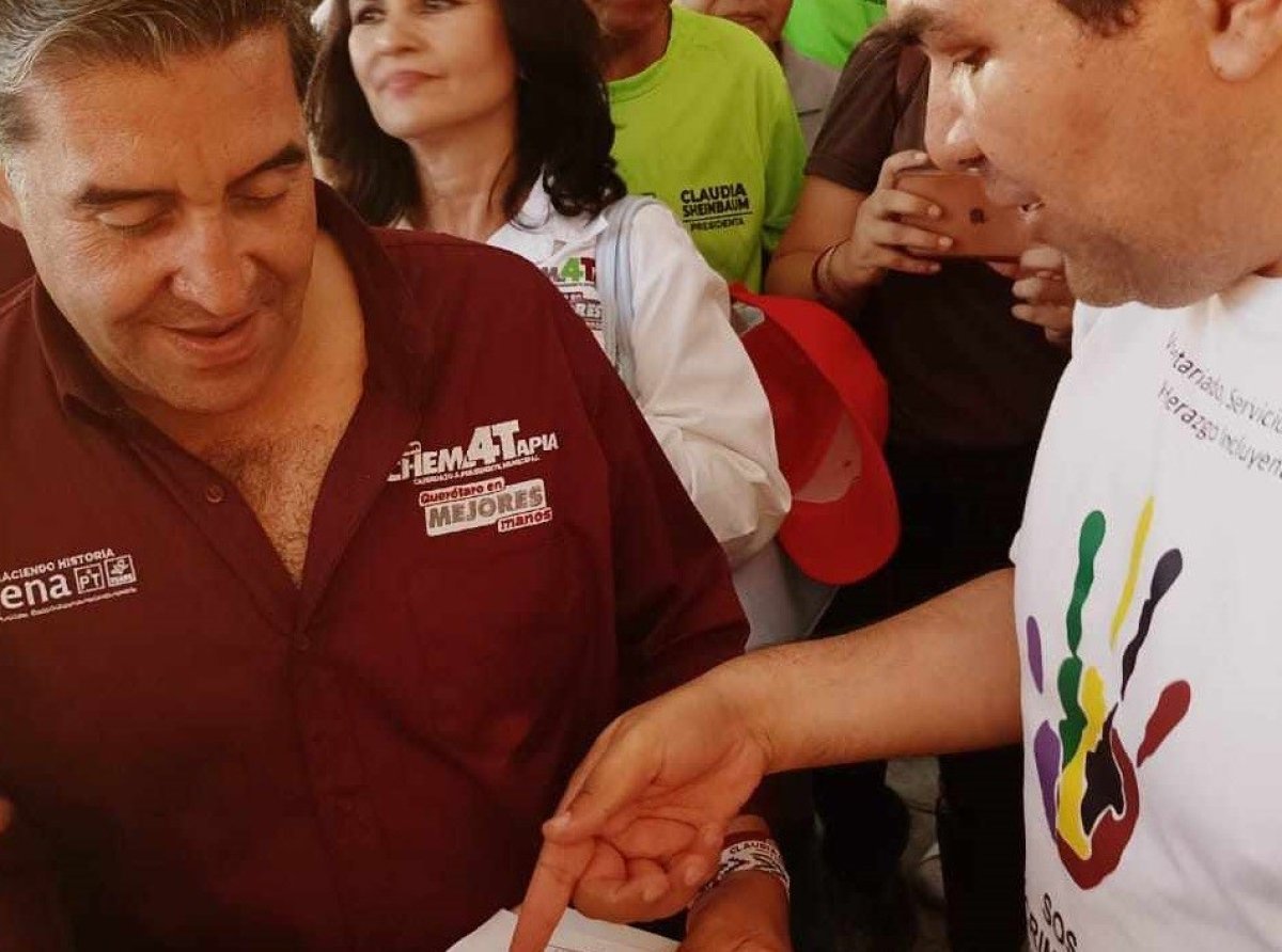 Chema Tapia respalda a las juventudes con la firma de la Agenda Juvenil en Querétaro