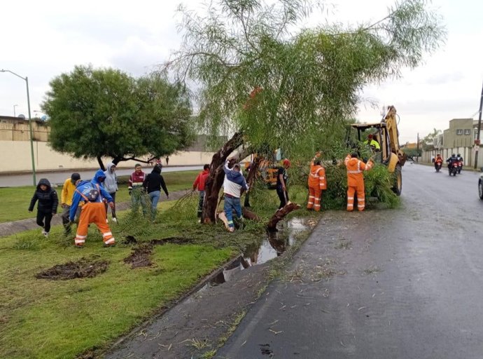 Lluvia provoca inundaciones en Tecámac afectando 10 colonias