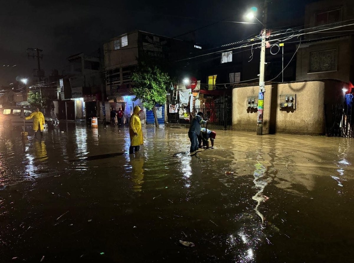 Lluvias Intensas Provocan Segunda Inundación en Unidad Habitacional de Chalco