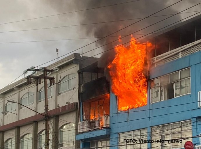 Incendio en Avenida Morelos Deja Solo Pérdidas Materiales en Ecatepec