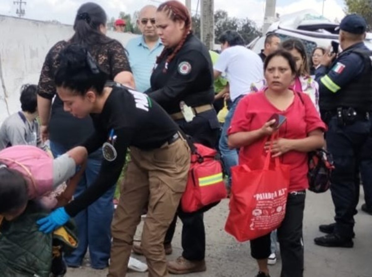 Volcadura de Transporte Público en Ecatepec Deja 10 Lesionados