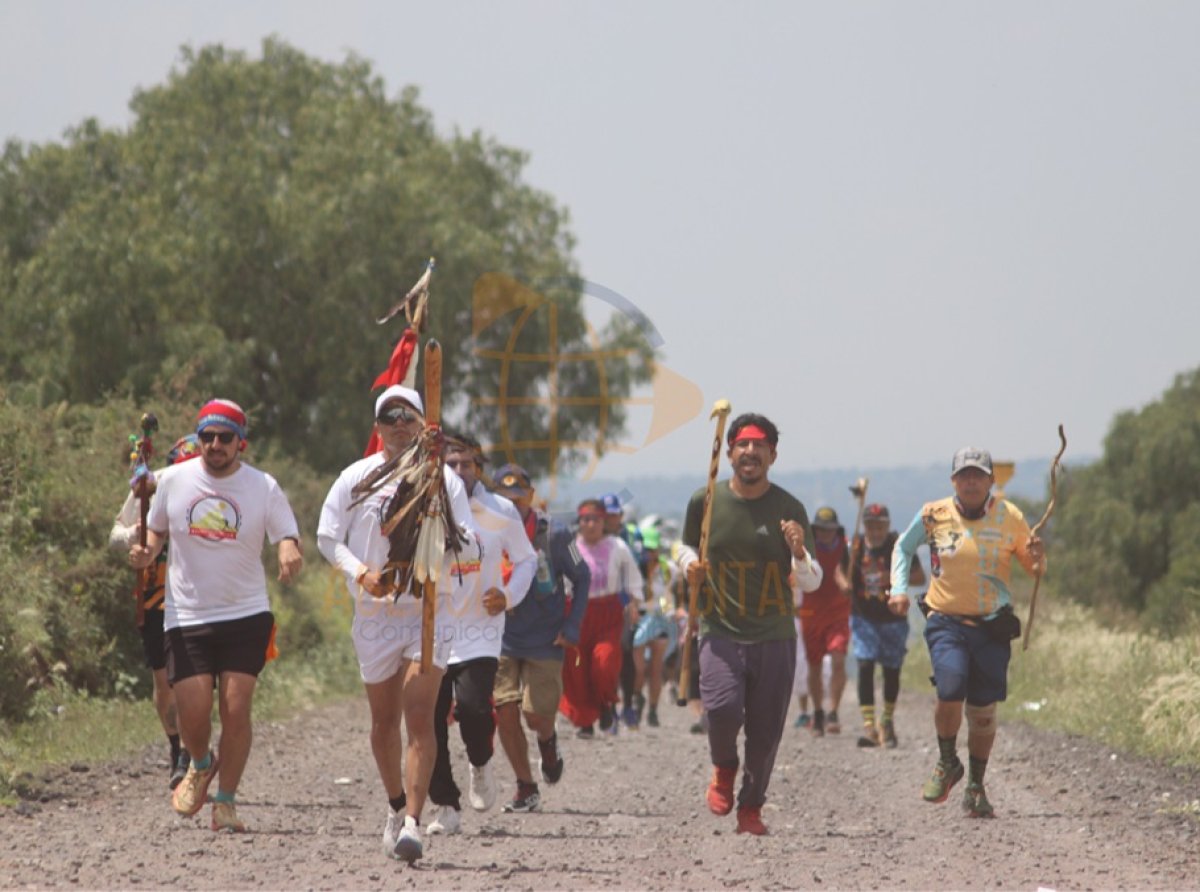 Corredores de Jornadas de Paz y Dignidad llegan a Teotihuacán: Un Encuentro con la Historia y la Espiritualidad