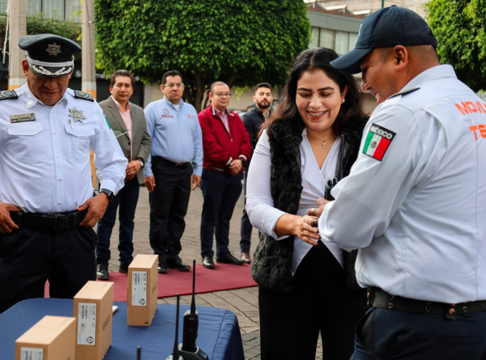 Gobierno de Texcoco Refuerza la Seguridad con Nueva Entrega de Chalecos Reflejantes y Equipos de Radio