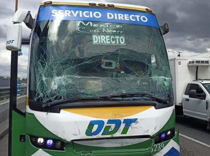 Accidente entre autobuses en la México-Pachuca deja saldo de tres heridos