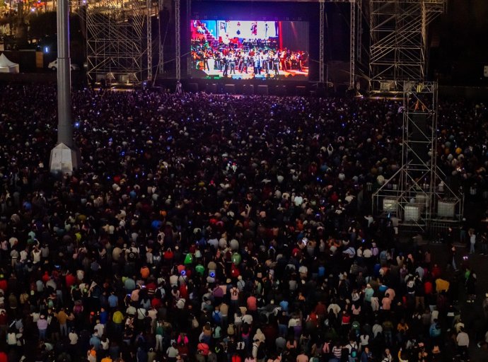 Un tributo a Juan Gabriel: El Zócalo vibra con su música y recuerdos