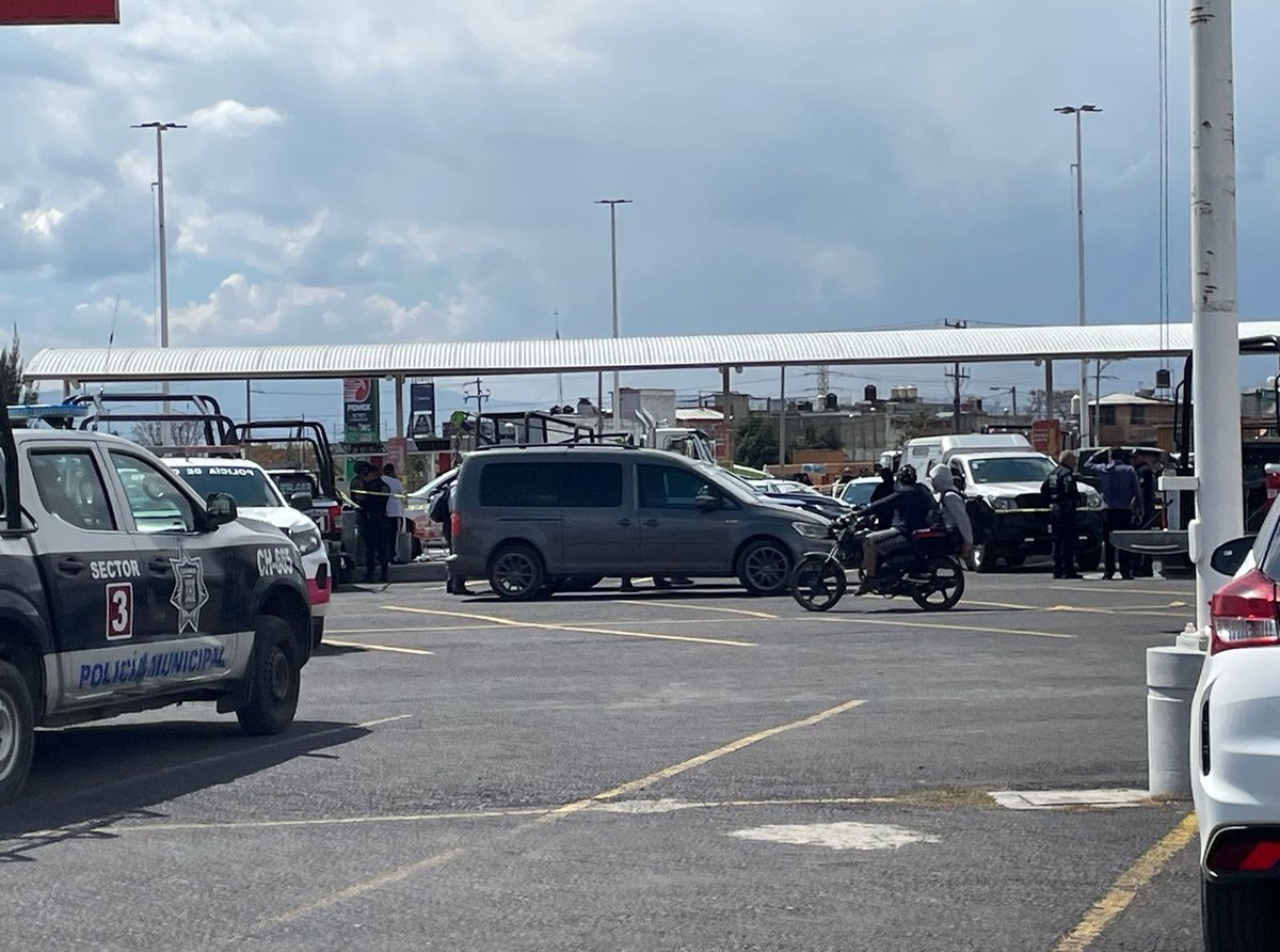 Ataque armado en Chalco deja dos muertos en estacionamiento de centro comercial