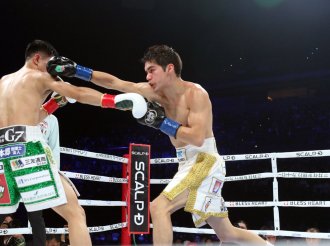 Nakatani noquea a Cuéllar y retiene el título gallo WBC en dramático combate en Tokio