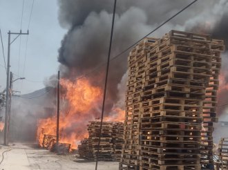 Sofocan incendio en fábrica sin medidas de seguridad en Guadalupe Victoria