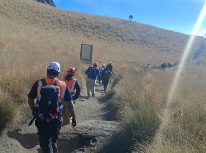 Rescatan a tres personas extraviadas en el Iztaccíhuatl