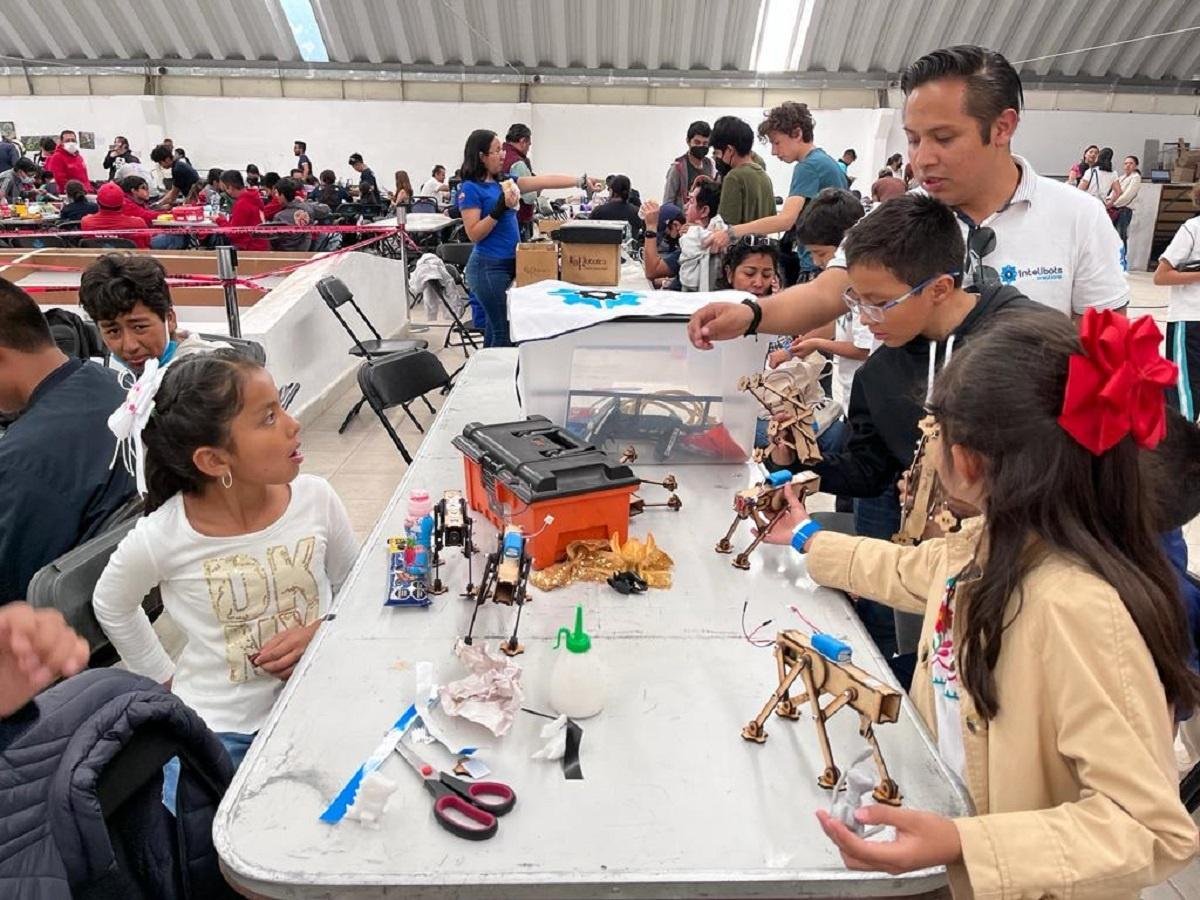 Inicia tercer torneo de robótica Intelibots Creations 2023.