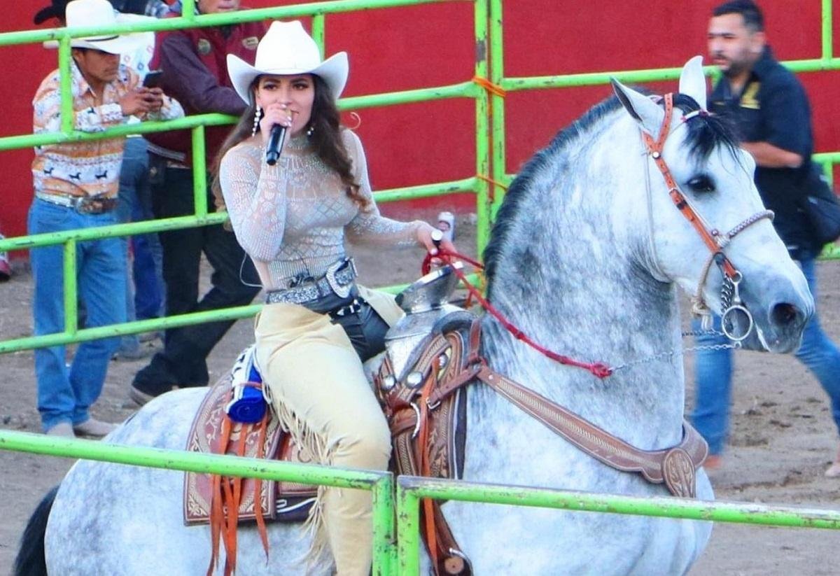 Diana Laura y su Espectáculo Ecuestre Llega a la Feria Regional de Tecámac