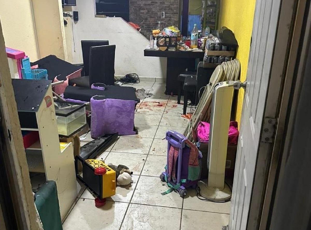 Balean a una mujer y su hija de siete años de edad en Tecámac